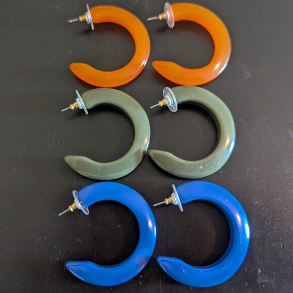 LOT - 3 pairs BANANA REPUBLIC resin hoop earrings EUC - Picture 1 of 1